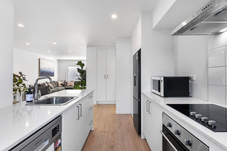 Photo of property in 6/7 South Pacific Place, Henderson, Auckland, 0612