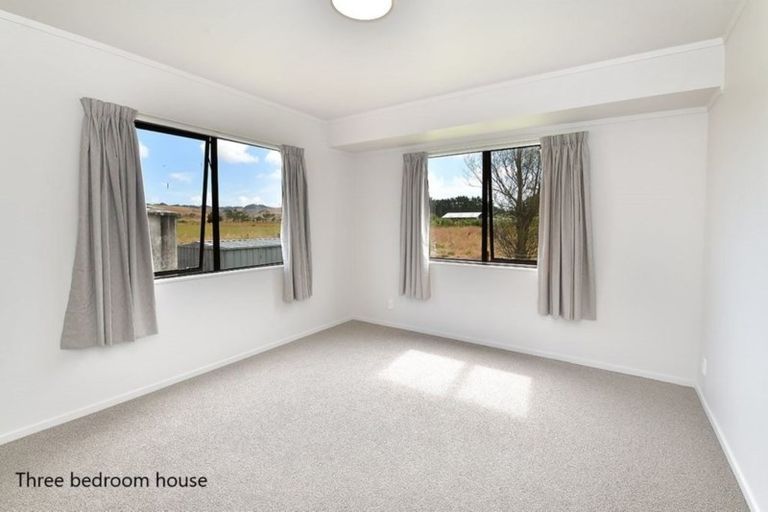 Photo of property in 323 South Head Road, South Head, Helensville, 0874