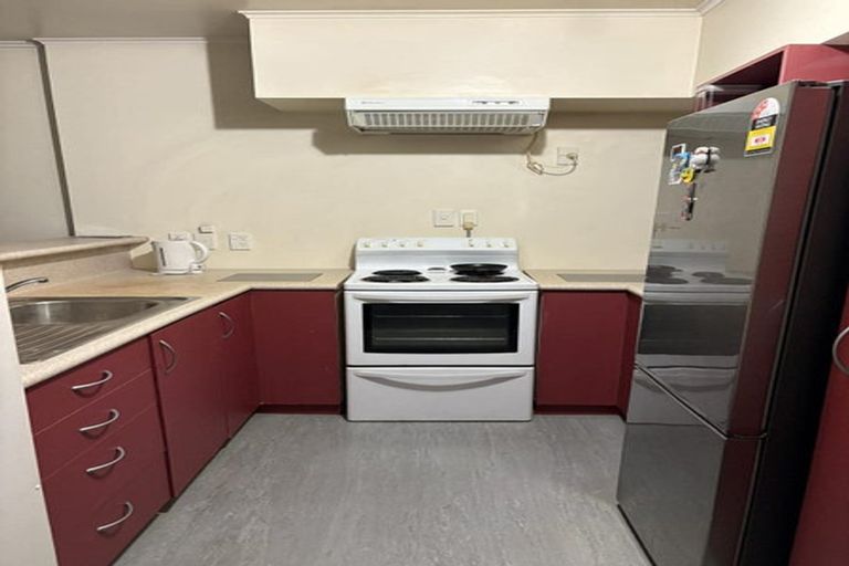 Photo of property in 95 Farmer Crescent, Taita, Lower Hutt, 5011