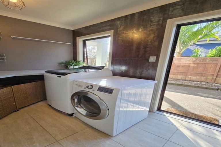 Photo of property in 21 Dressage Lane, Greenhithe, Auckland, 0632