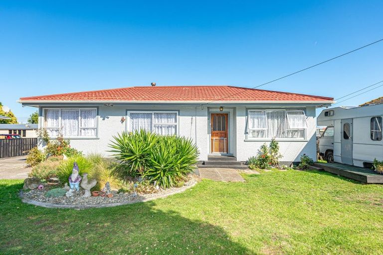 Photo of property in 51 Thatcher Street, Castlecliff, Whanganui, 4501