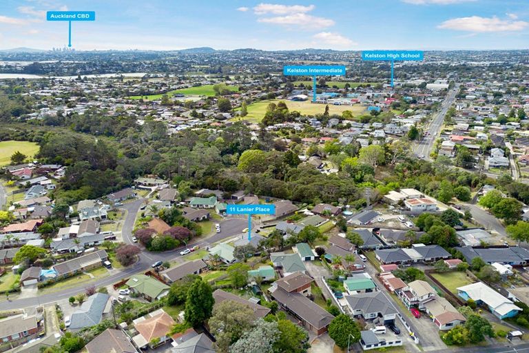 Photo of property in 15 Lanier Place, Glendene, Auckland, 0602
