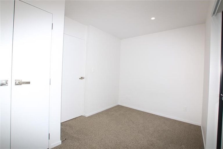 Photo of property in 2 Akeake Lane, Manurewa, Auckland, 2102