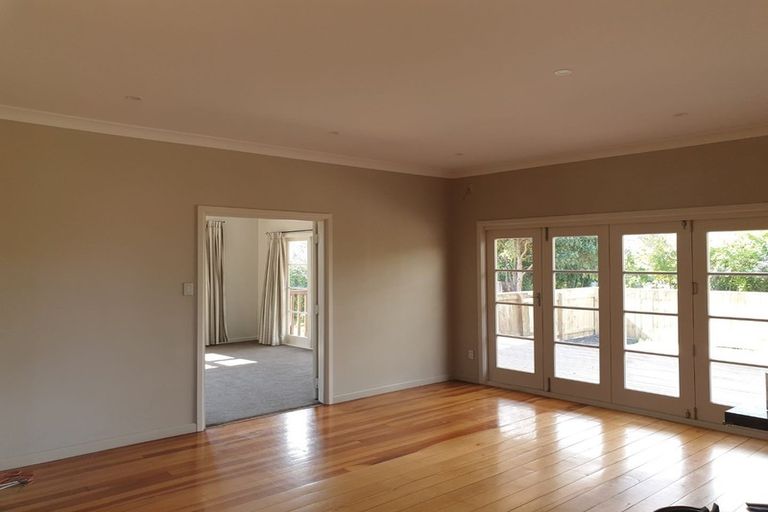 Photo of property in 18 Puketapu Road, Taradale, Napier, 4112