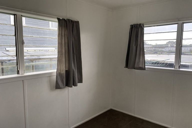 Photo of property in 3 Blanc Road, Silverdale, 0932