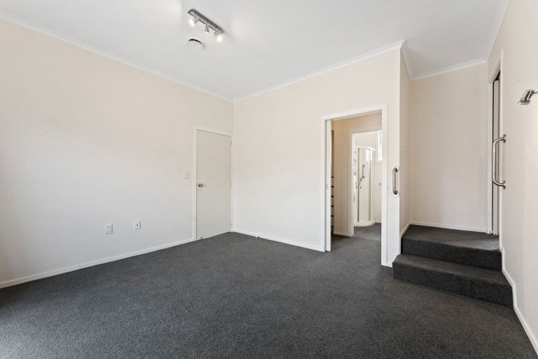 Photo of property in 8 Cambridge Street, Pahiatua, 4910