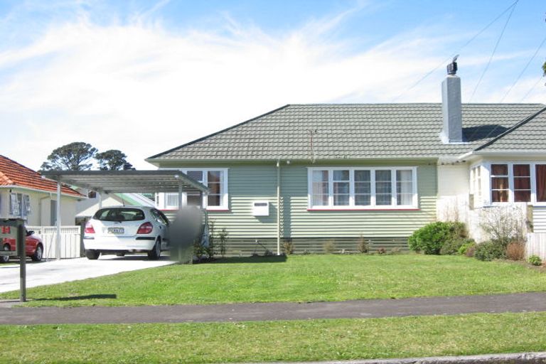 Photo of property in 14 Plympton Street, Brooklands, New Plymouth, 4310