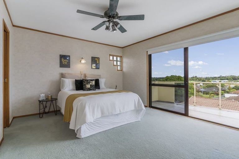 Photo of property in 75 Dalwhinnie Parade, Highland Park, Auckland, 2010