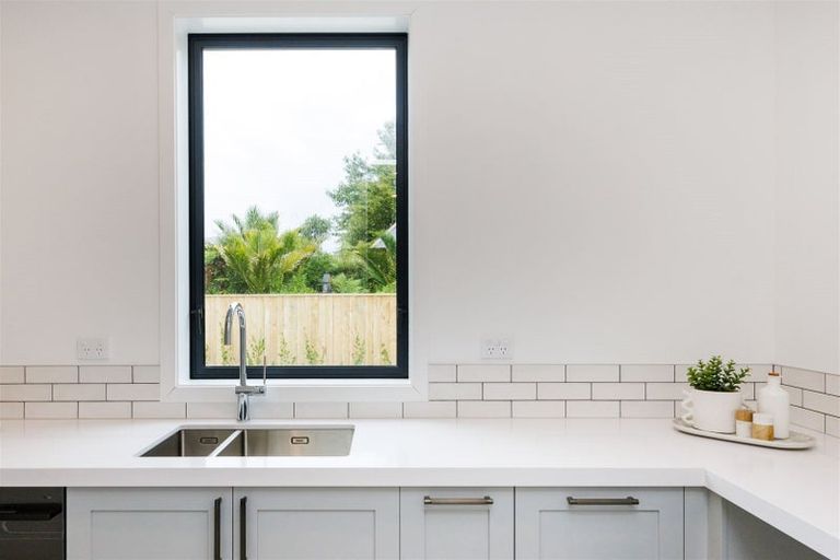 Photo of property in 92 Jickell Street, Hokowhitu, Palmerston North, 4410