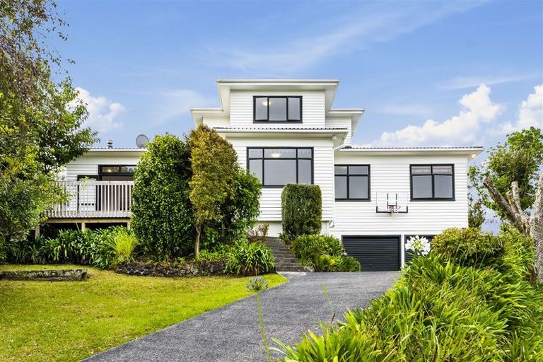 Photo of property in 21 Macnay Way, Murrays Bay, Auckland, 0630