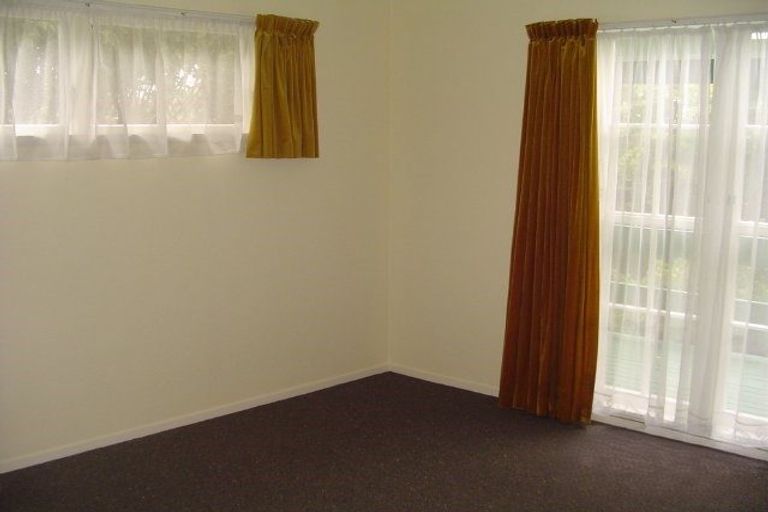 Photo of property in 21 Hicks Close, Whitby, Porirua, 5024