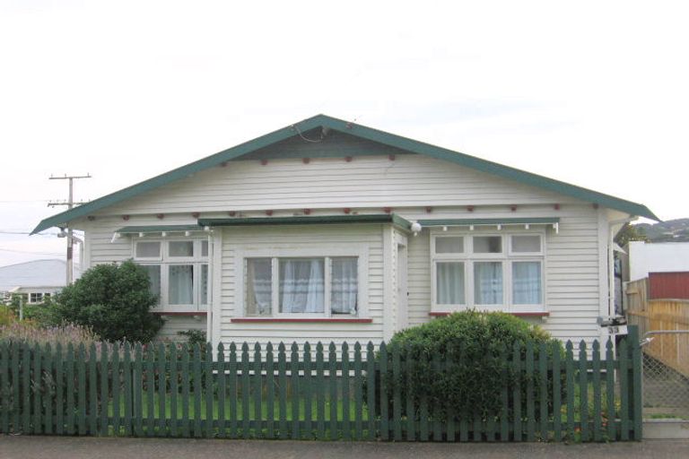 Photo of property in 33 Mudie Street, Alicetown, Lower Hutt, 5010