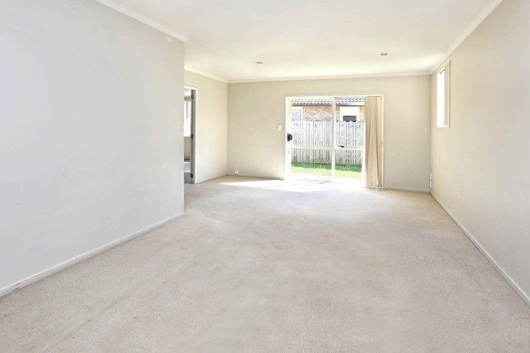 Photo of property in 23 Duckworth Road, Papakura, 2110