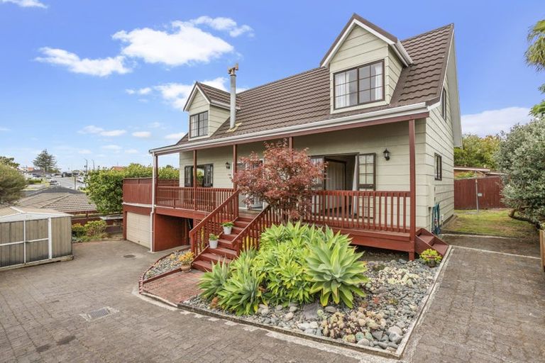 Photo of property in 2/12 Evans Road, Glen Eden, Auckland, 0602