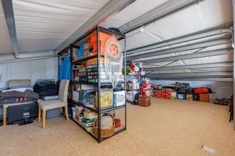 Photo of property in 246 Centrewood Park Road, Waimate, 7977