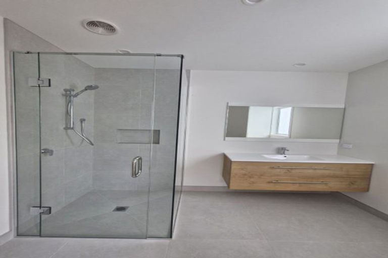 Photo of property in 20 Arohaina Avenue, Karaka, 2124