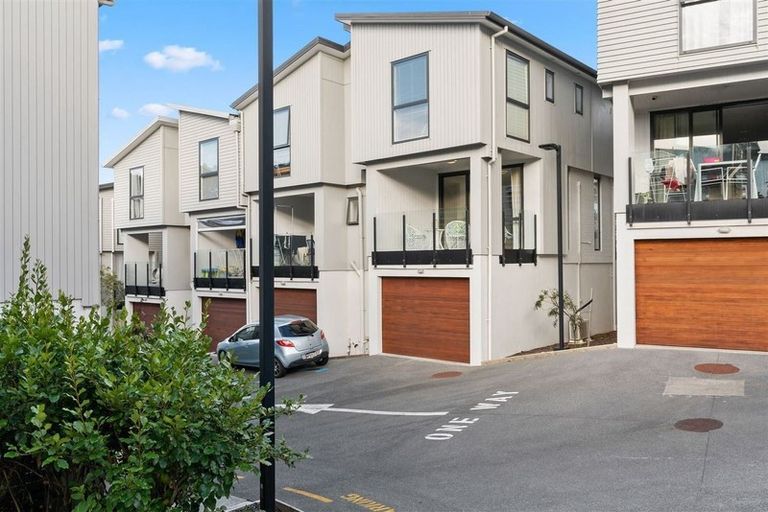 Photo of property in 9/10 Silver Moon Road, Albany Heights, Auckland, 0632