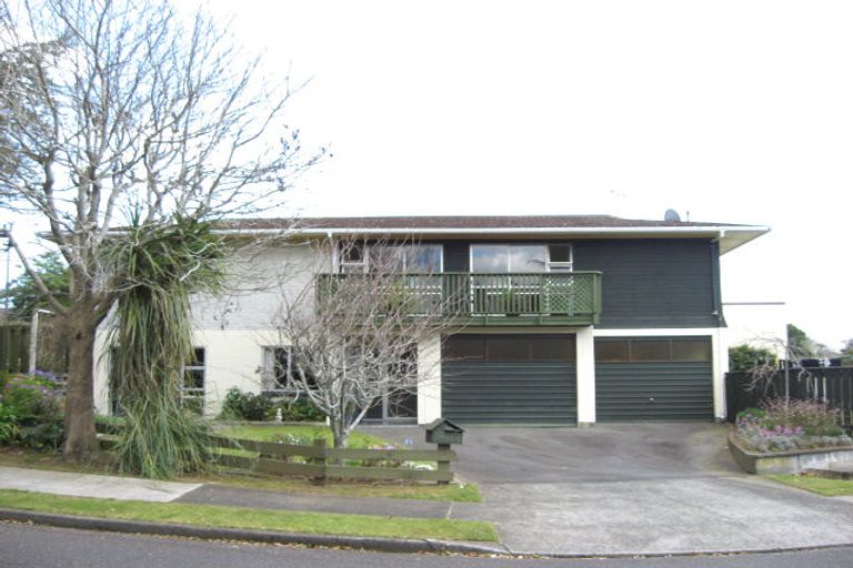 Photo of property in 15b Leatham Avenue, Strandon, New Plymouth, 4312