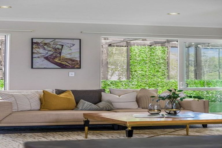 Photo of property in 8 Andy Crescent, Flat Bush, Auckland, 2016