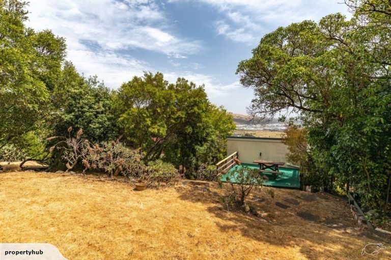 Photo of property in 95 Cannon Hill Crescent, Mount Pleasant, Christchurch, 8081