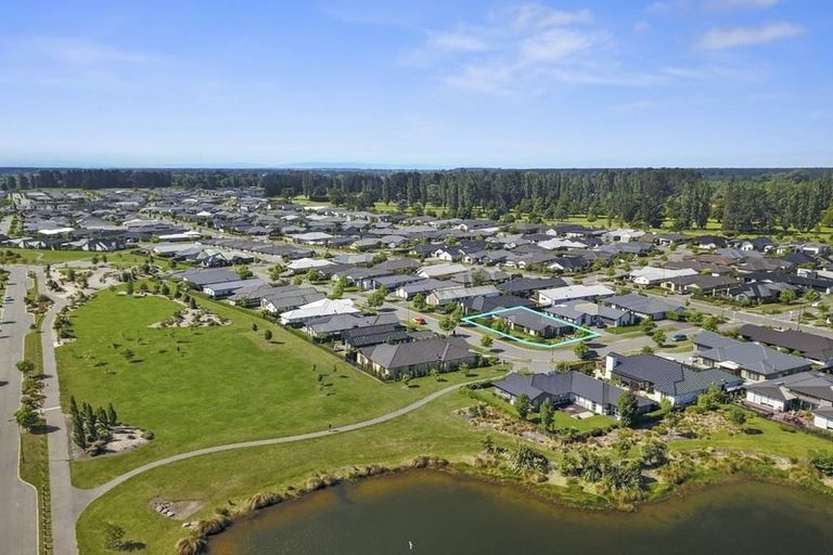 Photo of property in 18 Taiore Crescent, Marshland, Christchurch, 8083