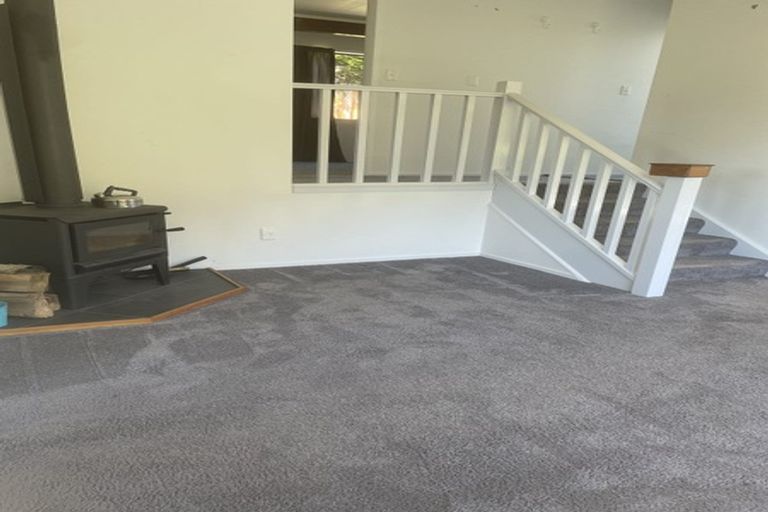 Photo of property in 1/126 Tirohanga Road, Tirohanga, Lower Hutt, 5010