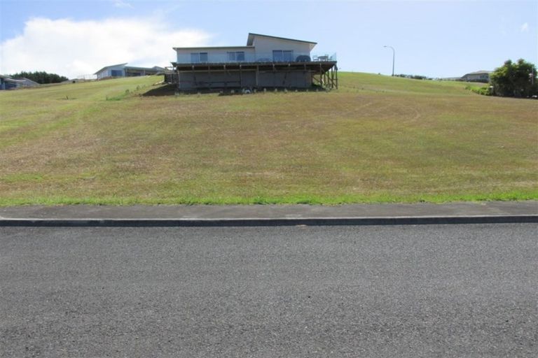 Photo of property in 6 Lori Lane, Coopers Beach, 0420