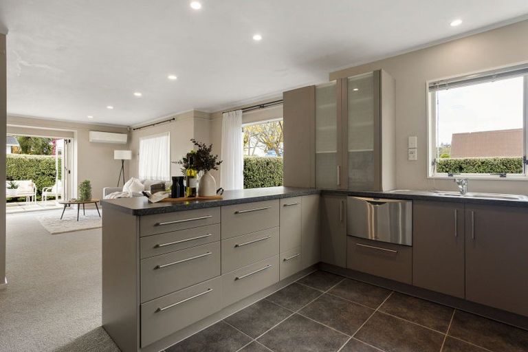 Photo of property in 54 Browning Street, Leamington, Cambridge, 3432