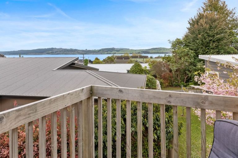 Photo of property in 14 Ingle Avenue, Waipahihi, Taupo, 3330