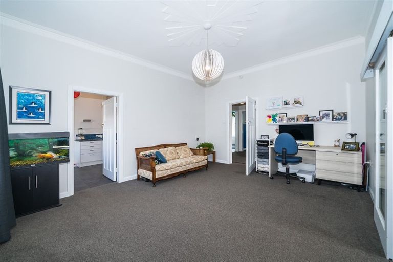Photo of property in 26 Limbrick Street, Terrace End, Palmerston North, 4410