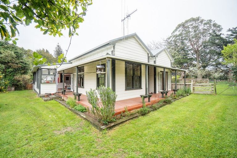 Photo of property in 832 Mako Mako Road, Pahiatua, 4983