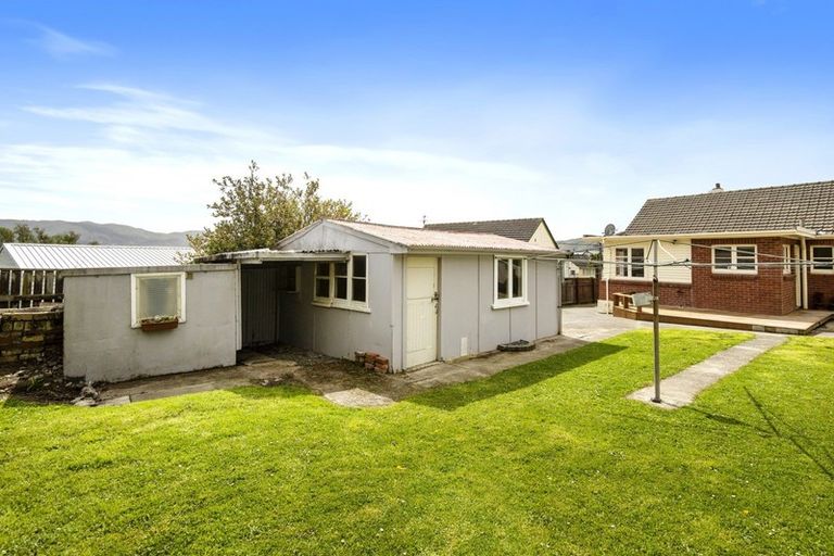 Photo of property in 16 Cleland Crescent, Naenae, Lower Hutt, 5011