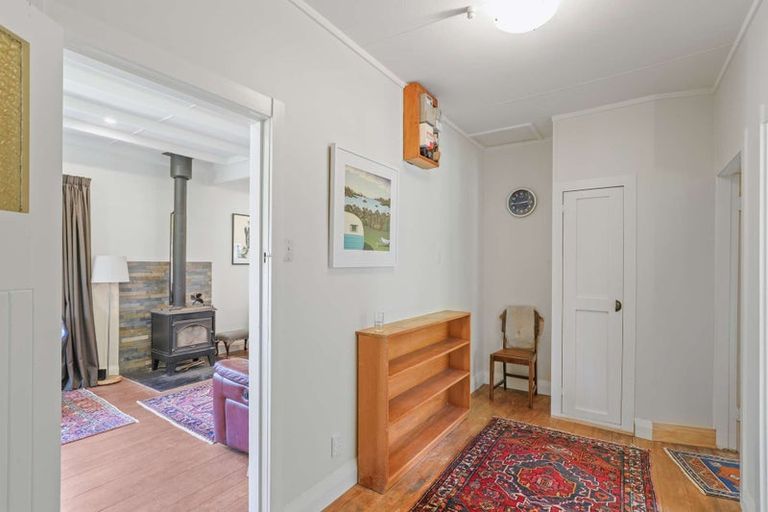 Photo of property in 14 Grey Street, Marton, 4710