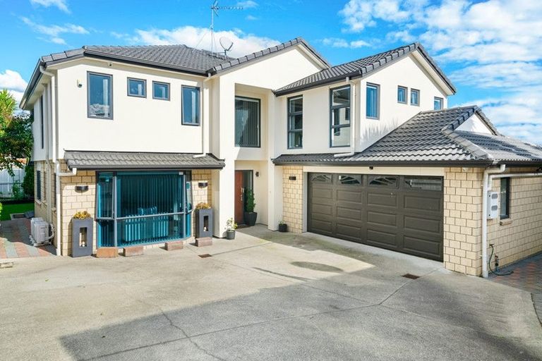 Photo of property in 57a Halver Road, Hillpark, Auckland, 2102