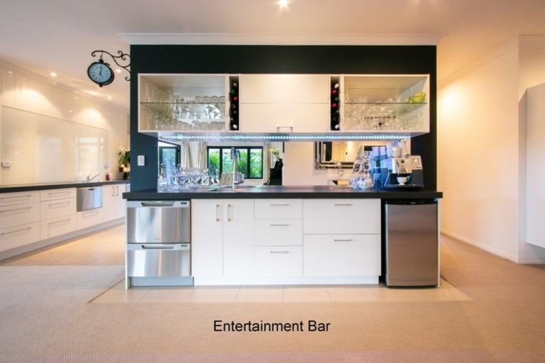 Photo of property in 74 Merlot Drive, Greenmeadows, Napier, 4112