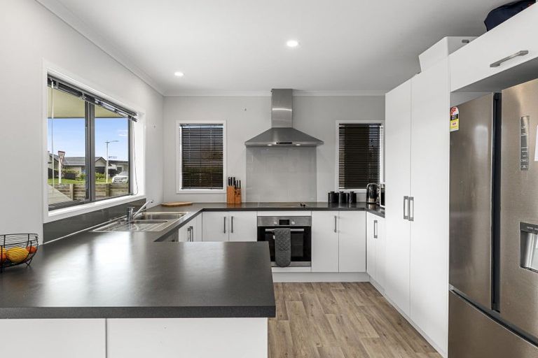 Photo of property in 50 Penetaka Heights, Pyes Pa, Tauranga, 3112