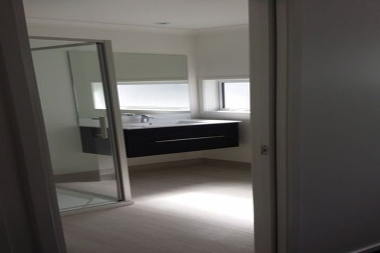 Photo of property in 3 Lockheed Street, Hobsonville, Auckland, 0618