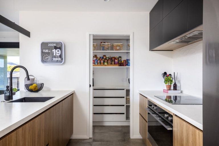 Photo of property in 10 Pa Tuna Lane, Hurdon, New Plymouth, 4310