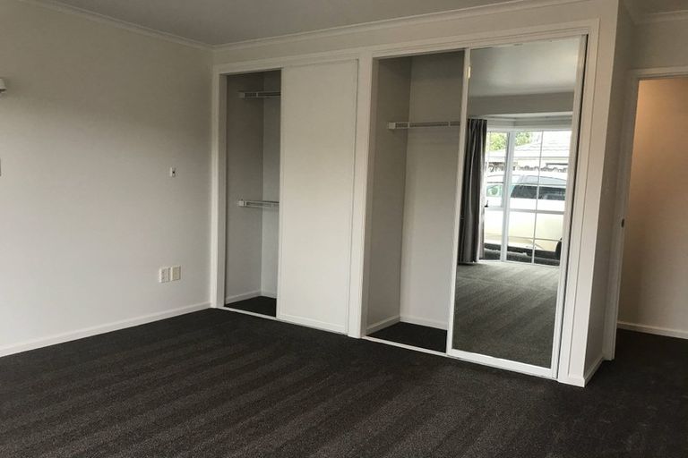 Photo of property in 2/460 East Coast Road, Windsor Park, Auckland, 0630