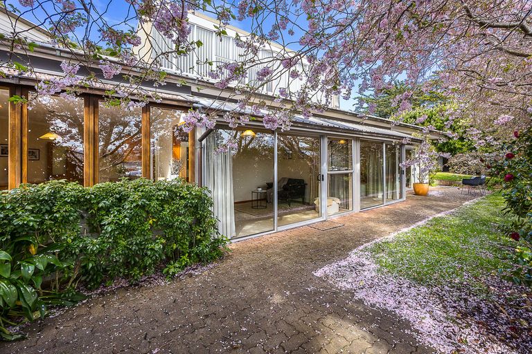 Photo of property in 33 Musselburgh Rise, Musselburgh, Dunedin, 9013