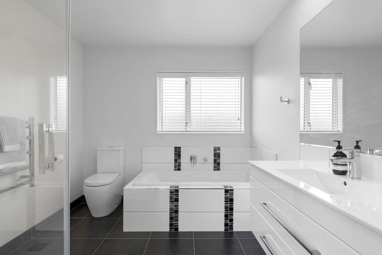 Photo of property in 36 Rossmore Terrace, Cashmere, Christchurch, 8022