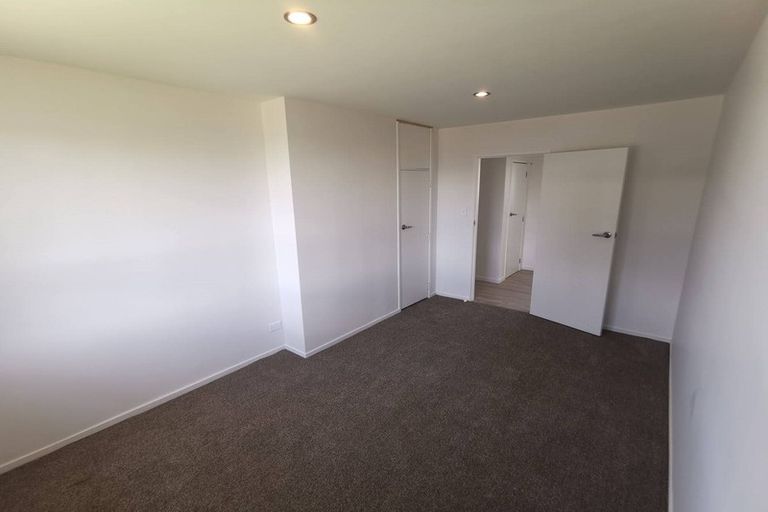 Photo of property in 2 Arnhem Place, Pukekohe, 2120