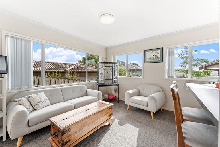 Photo of property in 32 Driftwood Drive, Red Beach, 0932