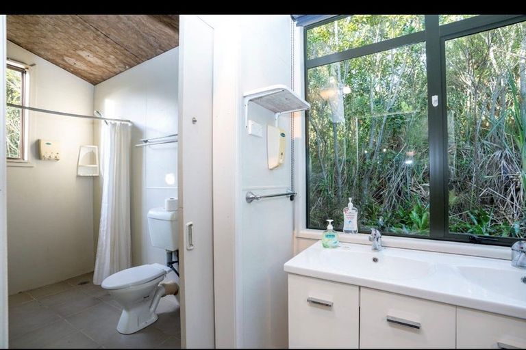 Photo of property in 408 Taiharuru Road, Taiharuru, Onerahi, 0192