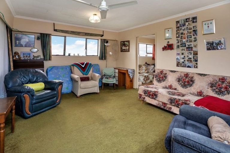 Photo of property in 109 Hurndall Street East, Maungaturoto, 0520