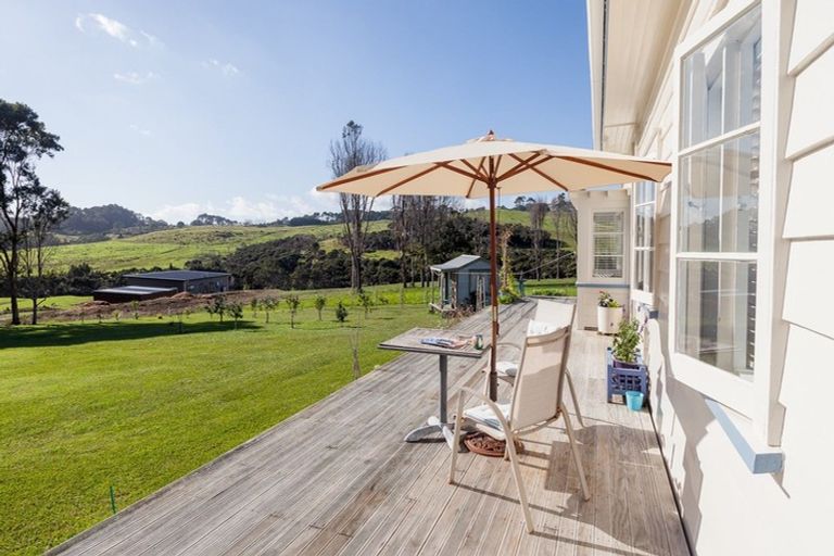 Photo of property in 4 Amelie Place, Coopers Beach, 0420