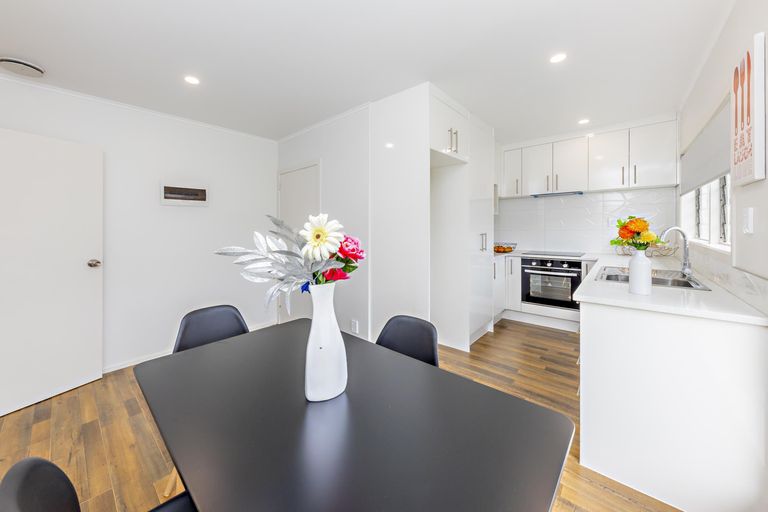 Photo of property in 4 Atkinson Avenue, Papatoetoe, Auckland, 2025