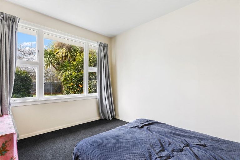 Photo of property in 12 Greenhurst Street, Sockburn, Christchurch, 8042