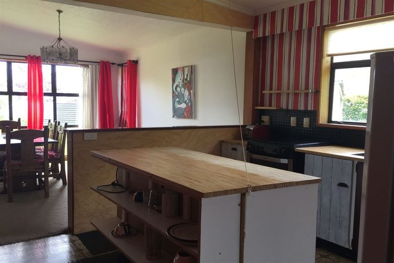 Photo of property in 10 East Road, Shannon, 4821