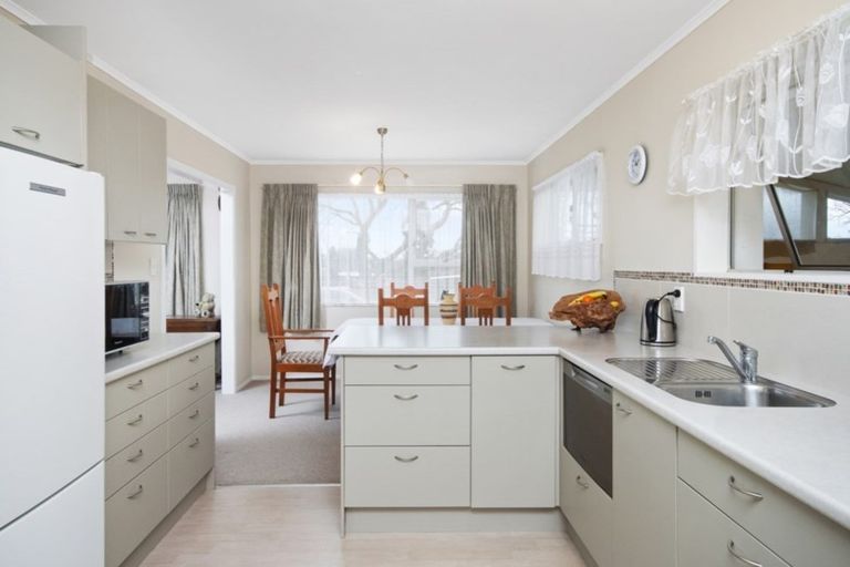 Photo of property in 60 Paterson Avenue West, Pukekohe, 2120